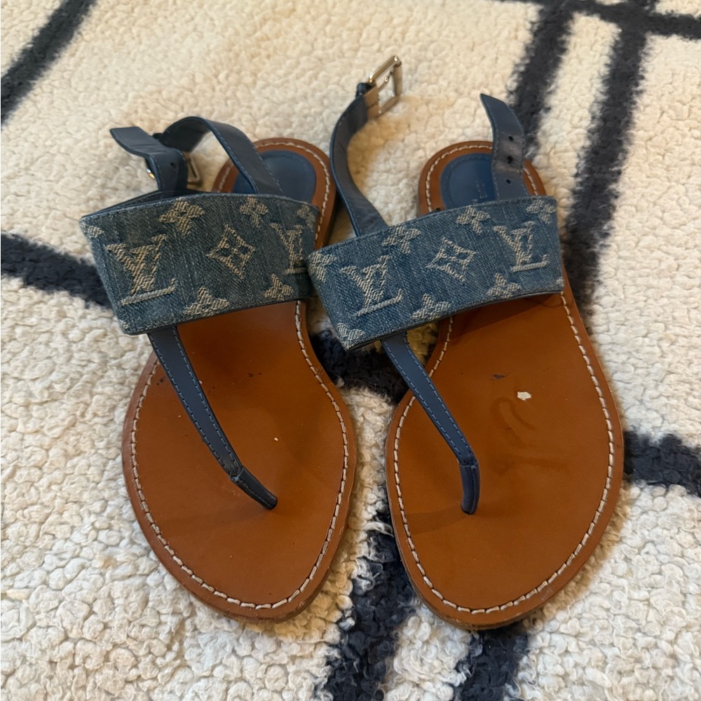 LV thong sandal